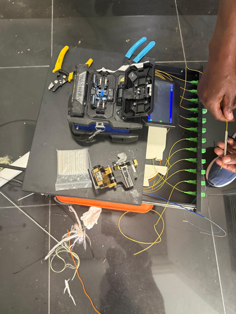 Fibre optic splicing and ODF termination